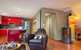 T4 de 90m2 pour 6P. 3 chambres. Jardin partagé. Wifi. Parking.
